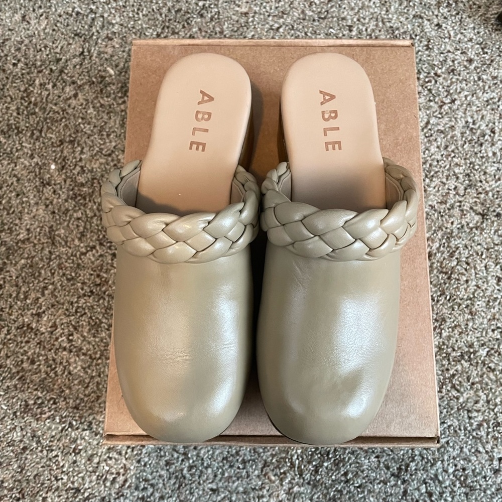 Able Whiley Clog - image 1